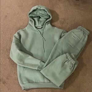 Comfrt Travel Sweat Set